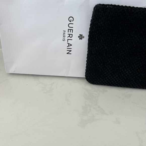 Guerlain black pouch - Picture 2 of 2